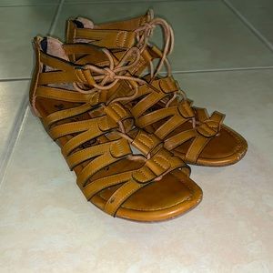 Women’s Laced Sandals